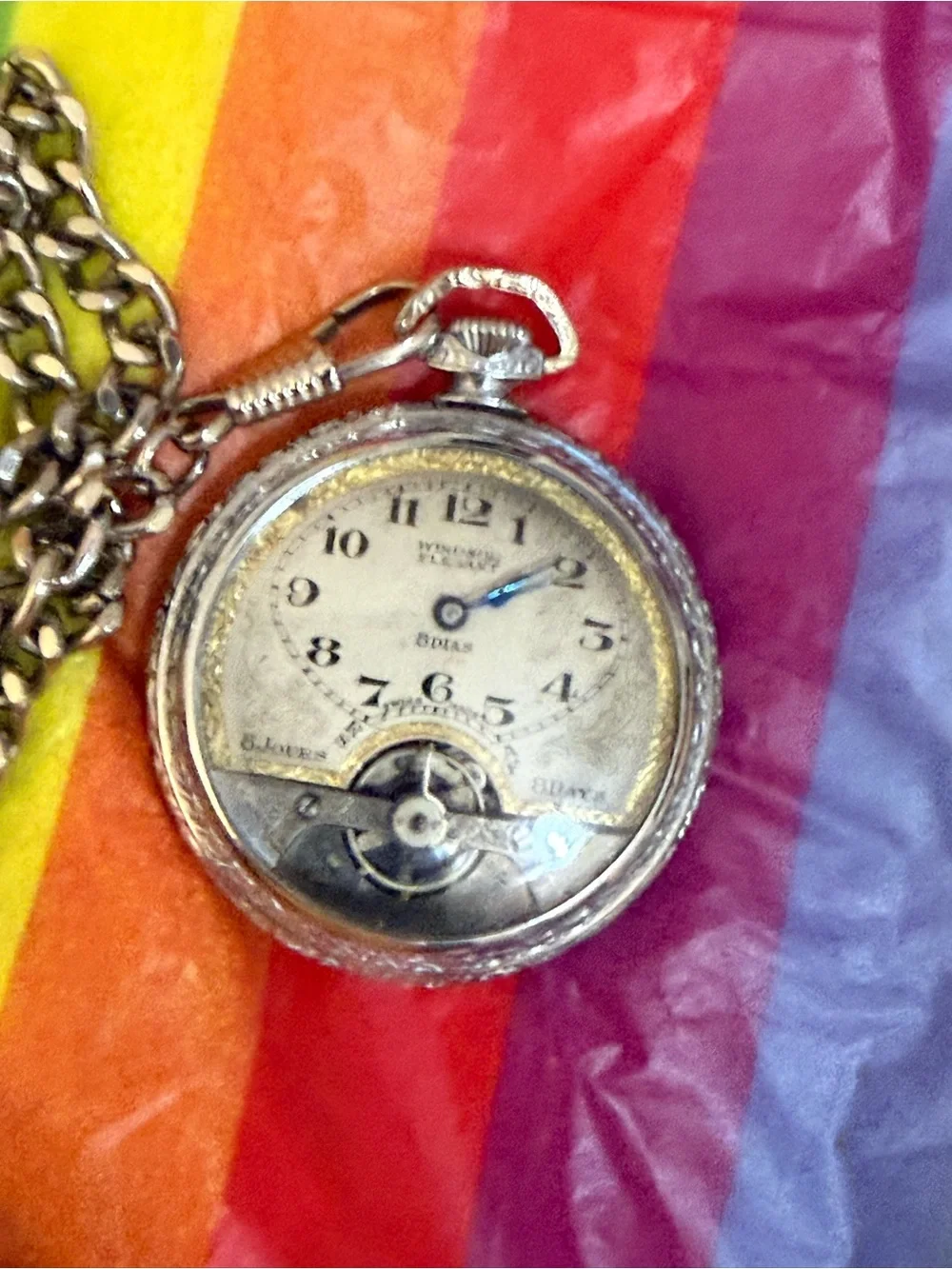 Antique Windsor Elegant Pocket Watch with chain works not waterproof